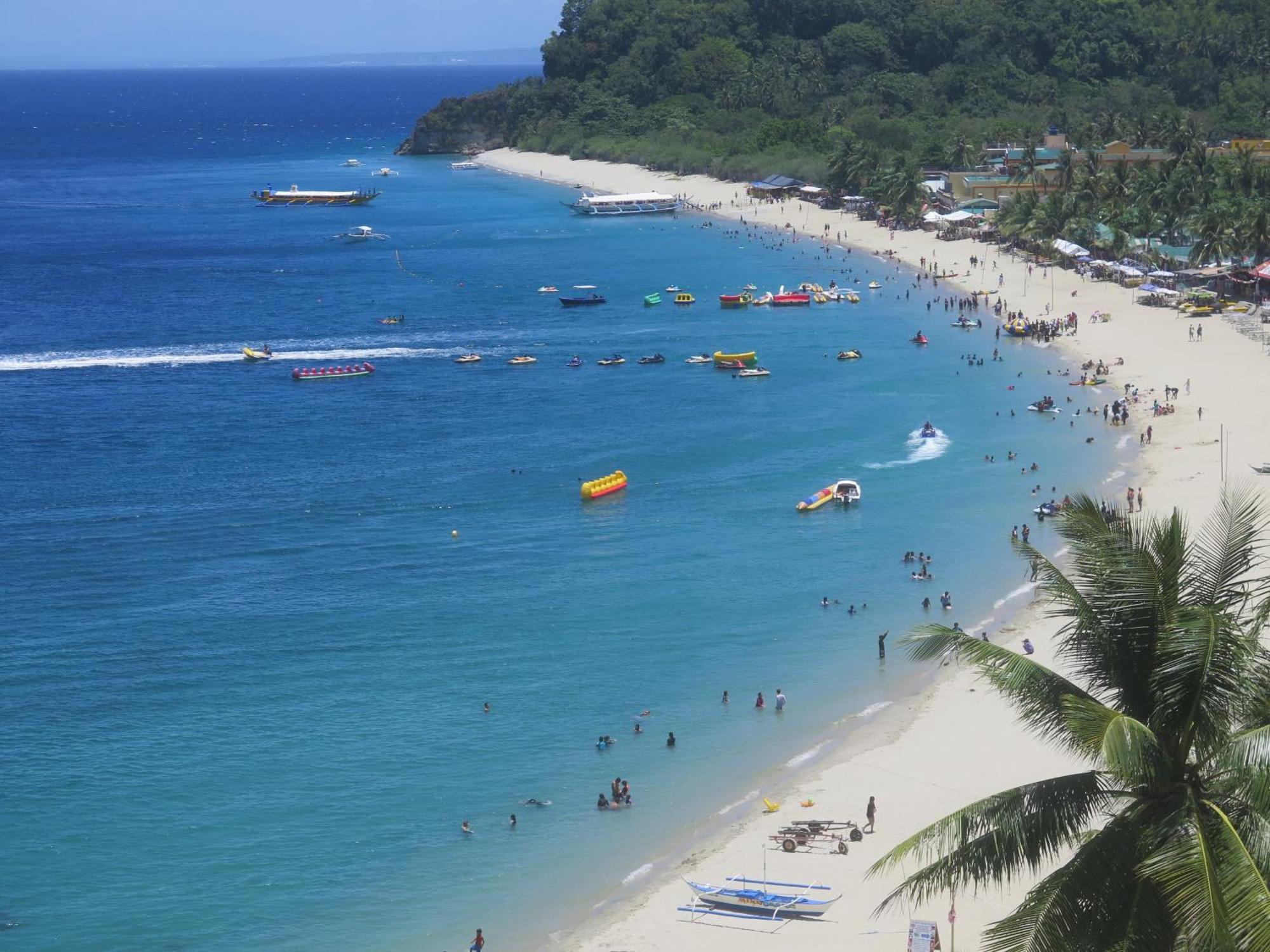 Badladz Beach And Dive Resort Пуэрто-Галера Экстерьер фото